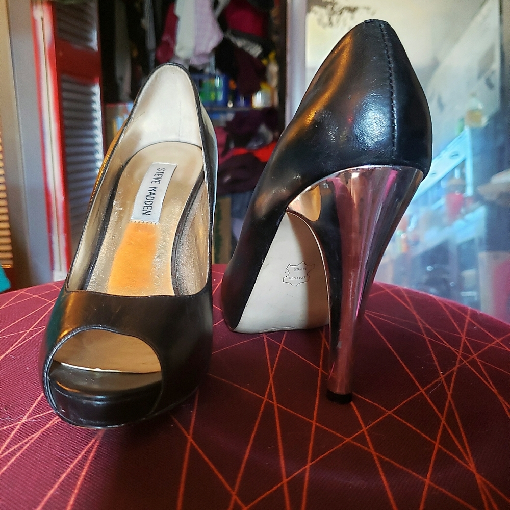 Steve Madden leather peep toe size 7